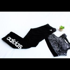 Adidas • Black leggings • Medium